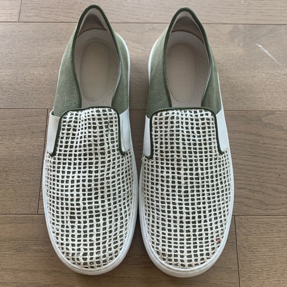 CHANEL Slip-on Sneakers